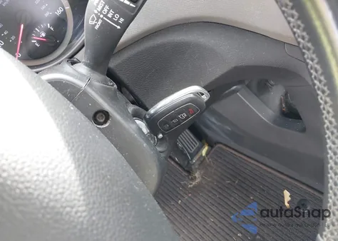 2014 Hyundai Santa Fe Sport 2.4L z USA, uszkodzony, nr VIN 5XYZU3LBXEG127527